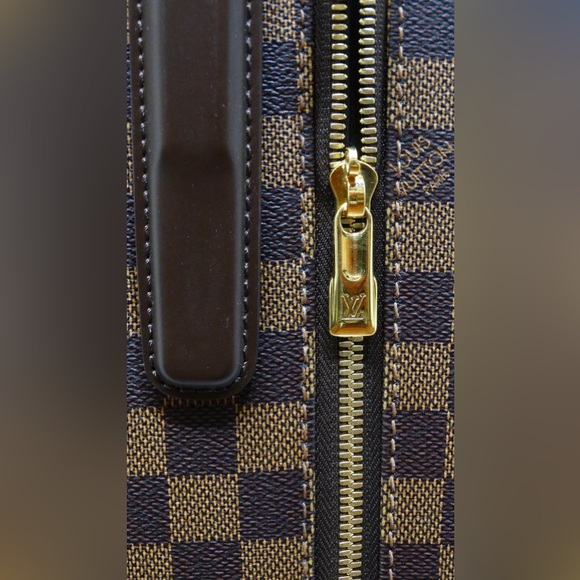 COPY - Louis Vuitton Ebene Trolley 4 Roues 70 CM Suitcase with Accessories - Picture 13 of 16